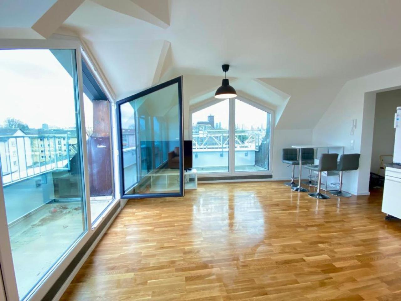 Schoenes Erwachen Im Frankfurter Penthouse Frankfurt am Main Exterior photo